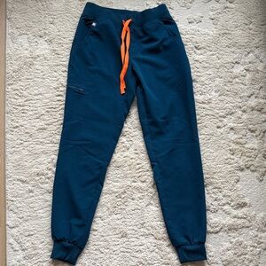 FIGS Zamora Joggers with Orange Drawstring